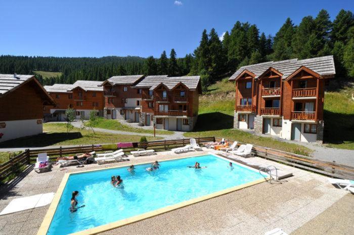 Les Chalets Du Parc Aux Etoiles - Cimes Et Neige Διαμέρισμα Puy-Saint-Vincent Εξωτερικό φωτογραφία